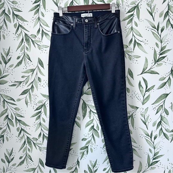 Abercrombie & Fitch Curve Love Super Skinny Ankle High Rise Jeans. Black. 8/29. - Picture 1 of 9